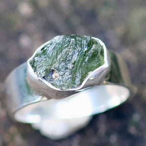 Moldavite & Sterling Silver Ring (size: 10)