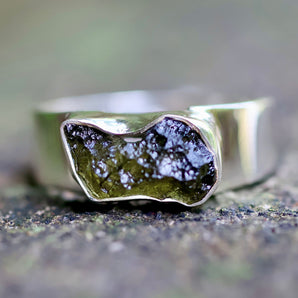 Moldavite Sterling Silver Ring        (Size: 10)